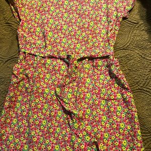 Large Lilly in great condition.